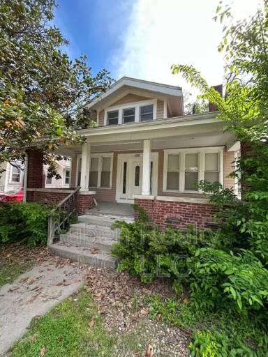 Main picture of 5303 Charlotte St