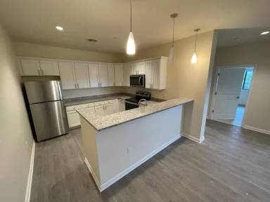 Main picture of 192 Erie Blvd
