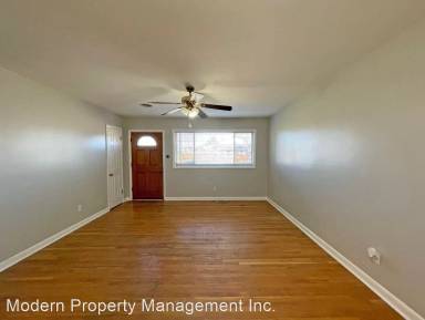 Main picture of 919 Waverly Dr