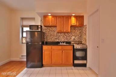 Main picture of 130 E 37th St