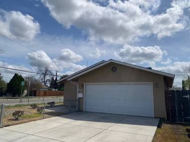 Main picture of 501 Orange Ave
