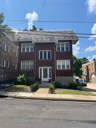 Main picture of 15 N Meadowcroft Ave