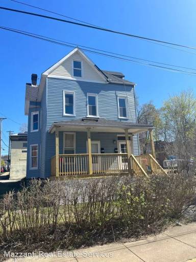 Main picture of 801 Franklin Ave