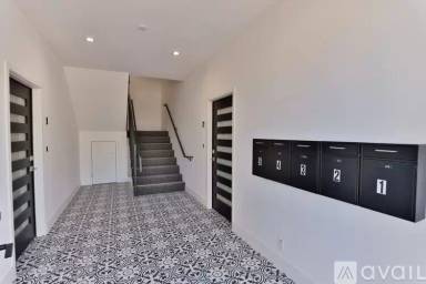 Main picture of 5536 Lexington Ave