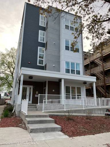 Main picture of 2008 Bryant Ave S
