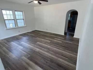 Main picture of 210 N Lincoln Ave