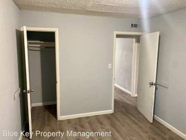 Main picture of 3500 SW 29th Pl