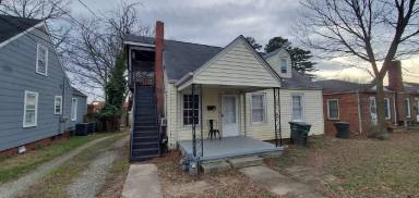 Main picture of 2407 Spring Garden St