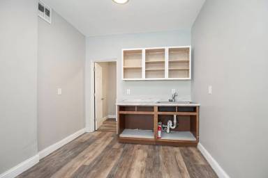 Main picture of 6818 Lorain Ave