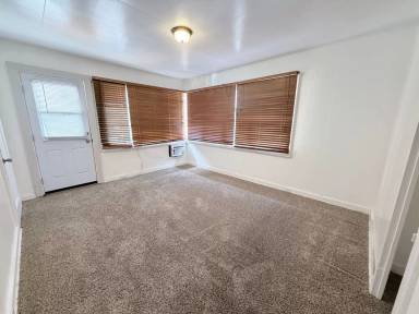 Main picture of 443 Kalaimoku St