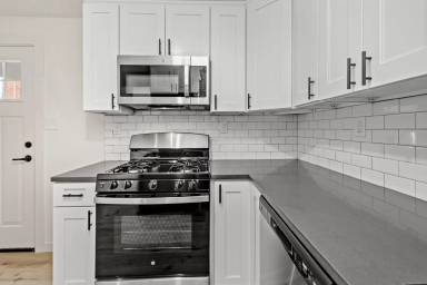 Main picture of 2970 Harmening Ave