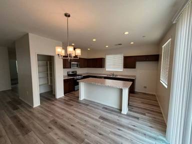 Main picture of 210 Monterrey St