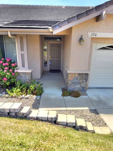 Main picture of 370 Vista Dr