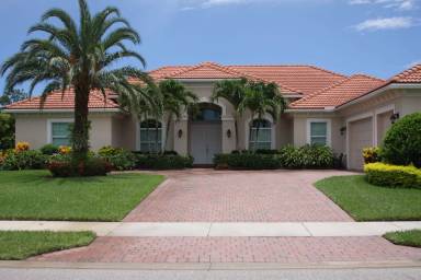 Main picture of 7369 SE Pierre Cir