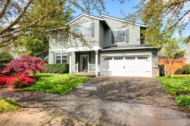 Main picture of 18015 SW Woodhaven Dr