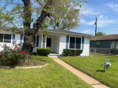 Main picture of 1402 W Martin Luther King Jr St