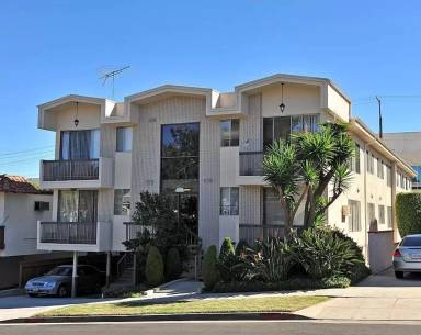 Main picture of 10558 Eastborne Ave