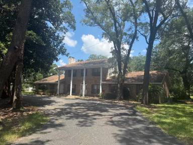 Main picture of 3348 Colonial Oaks Dr