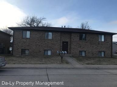 Main picture of 666 Kennedy Dr