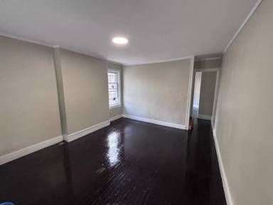 Main picture of 279 Tyler St
