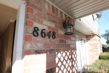 Main picture of 8674 Glen Meadow Ln