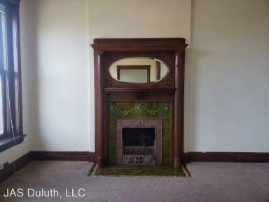 Main picture of 715 E 1st St