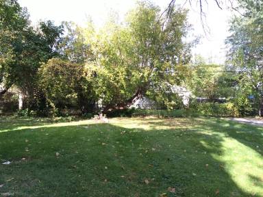 Main picture of 8657 Maxwell Ave