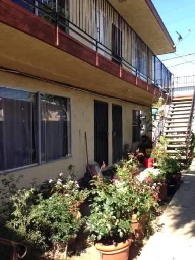Main picture of 46th Street Villas - F