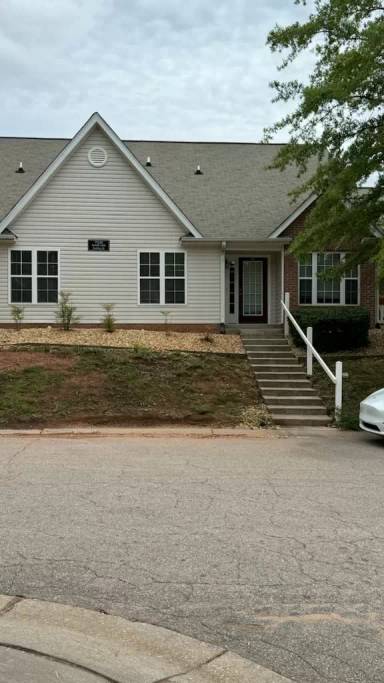 Main picture of Avera Place Condominiums