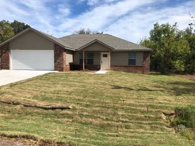 Main picture of 25 Lockhart Ln