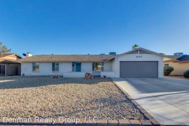 Main picture of 3923 W Grovers Ave