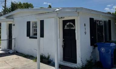 Main picture of 819 29th St E