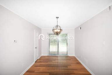 Main picture of 3912 Wordsworth Ave