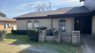 Main picture of 905 Rose St
