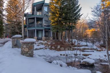 Main picture of 95 Stonebridge Dr