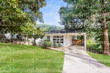 Main picture of 8601 9th Ct S