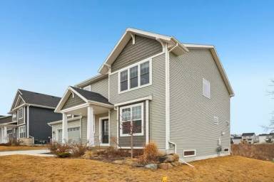 Main picture of 415 Tawny Elm Pkwy