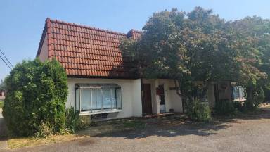 Main picture of 1004 Columbia Ave