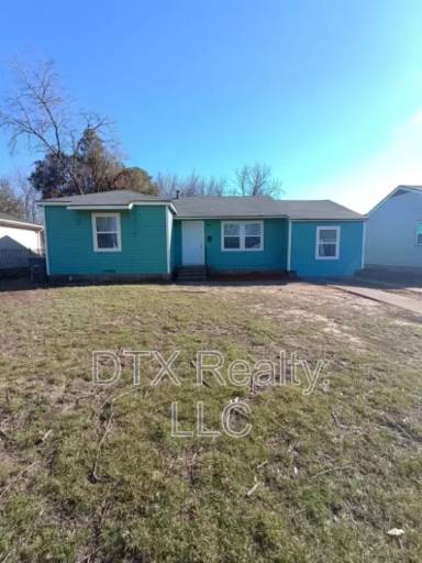 Main picture of 3220 Casino Dr