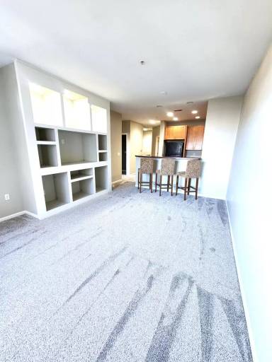 Main picture of 3872 S Lake Dr