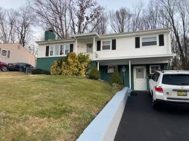 Main picture of 2208 Osborne St
