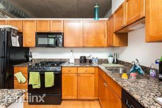 Main picture of 1000 N Kingsbury St