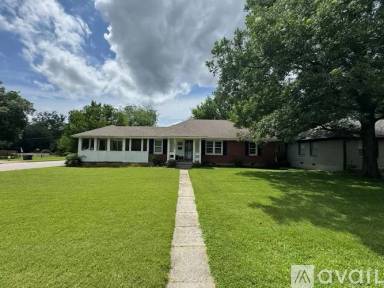 Main picture of 1283 Colonial Rd