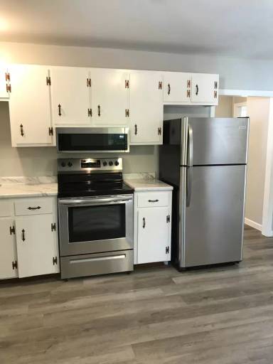 Main picture of 305 Gifford Rd