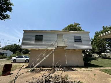 Main picture of 817 W Frantz Ave