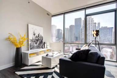 Main picture of 124 W Polk St