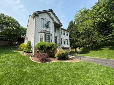 Main picture of 103 Frayers Farm Ct