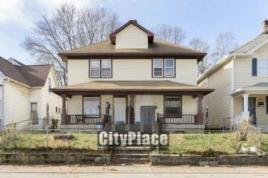 Main picture of 1918 Sugar Grove Ave