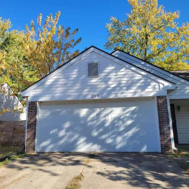 Main picture of 2719 N Parker Ave
