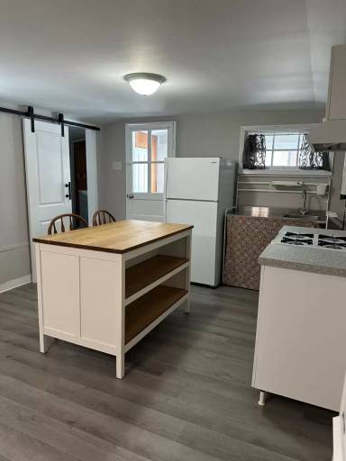 Main picture of 4935 8th Ave